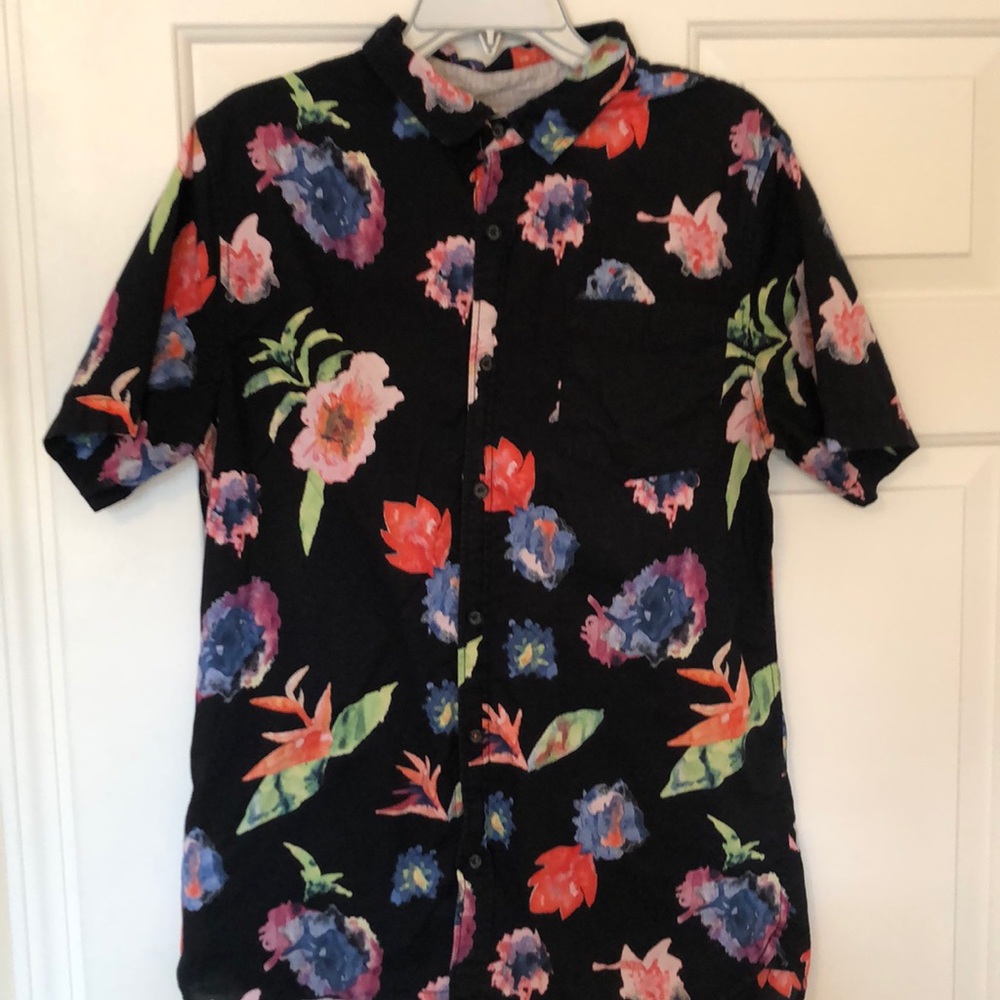 Men’s Floral Short Sleeve Button Up